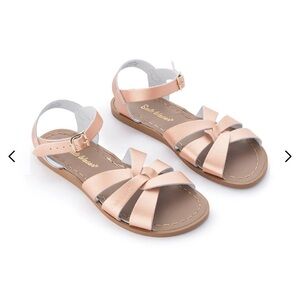 Salt Water Size 2 / 34 Rose Gold Original Girls Waterproof Leather Sandals